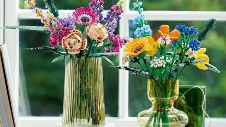 An image of lego flower bouquet